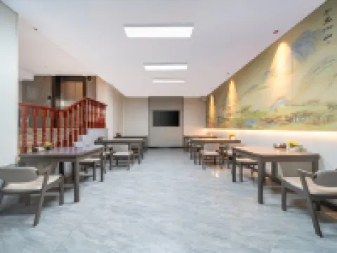 Wisdom Hotel Werner (Yubai Pangu Avenue) Hotels in Tongbai