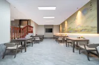 Wisdom Hotel Werner (Yubai Pangu Avenue)