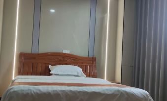 Pengxi Minghong Business Hotel