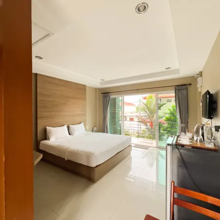 Tachang Airport Hotel