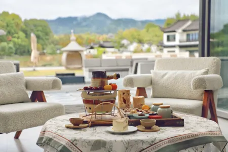 Huangshan Anxiang Jutiangu Homestay Отели рядом с достопримечательностью «Fenglehu Scenic Area»