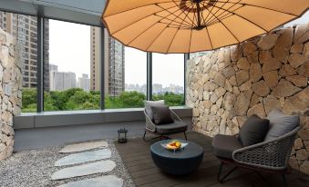 Atour Hotel Kunshan Huaqiao Huaxi Park Subway Station