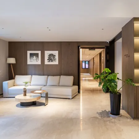 Lushan Hotel