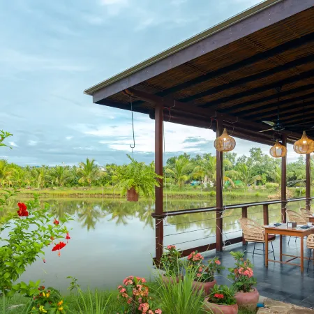 Komsan Kampot Resort