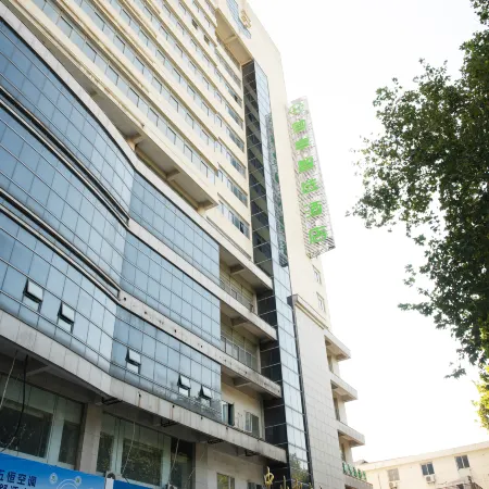 DREAM HOTEL