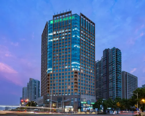 宜必思·尚品飯店（武漢光谷廣場民族大學店） 光谷附近的飯店