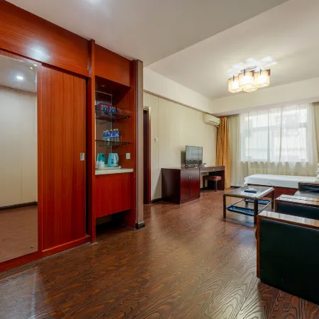 Lingang Taiyuan Guest House (Children's Hospital Branch) Отели рядом с достопримечательностью «Бассейн Черный Дракон»