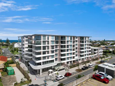 Direct Collective - Lowanna Beach Resort Hotels in 