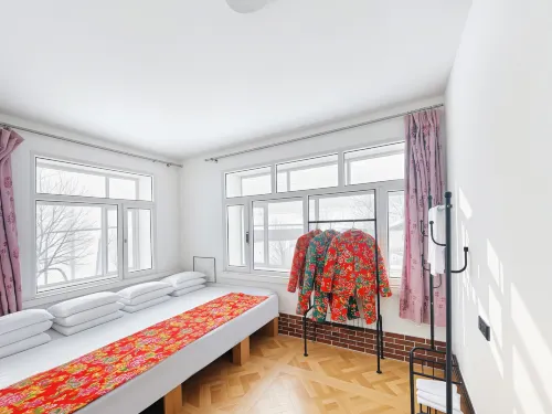 Snow Valley Long Lin Inn