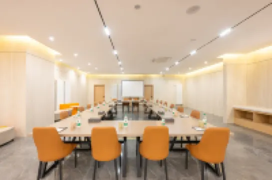 Xinma Hotel (Beijing National Stadium-Bird's Nest Beiyuan Road North Subway Station)