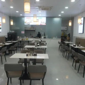 BoHai Impression Hotel (Hongyu Times Shopping Mall)