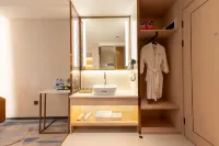 Xiyatu Huayuan Hotel (Zhongshan Ancient Town Lihe Light Rail Station Store) Hotels in Dengdu Old Town