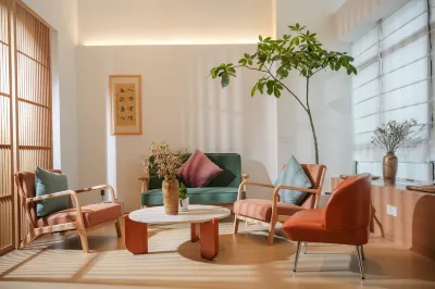 Dhyāna Joyful Zen Oriental Aesthetics Hotel (Guiyang Guanshanhu Park  Branch) Hôtels à proximité de : Baiyun Station