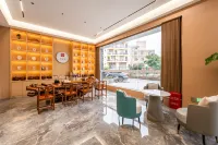 Wenshan Baiman Smart Hotel (Qihua Square Municipal People's Hospital)