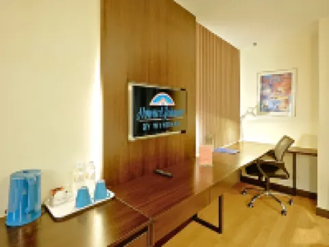Howard Johnson by Wyndham Kuala Lumpur 118 Hotels near Kuala Lumpur Railway Station