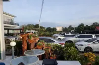 โรงแรมปาริชาติ บ้านดุง - ที่มีที่จอดรถ