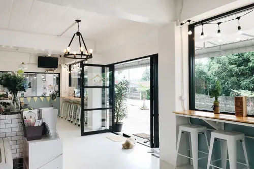 บ้านนึกอนงค์ - ที่มีที่จอดรถ