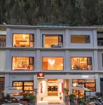 Yuanjiang Fanting Private Hot Spring Designer Vacation Apartment