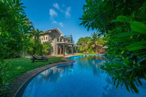 Villa Thuya, a private beachside villa, Balapitiya Hotel di Balapitiya