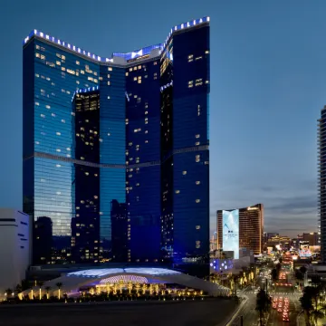 Fontainebleau Las Vegas, MICHELIN Key Award Hotel Hotels near Count's Kustoms