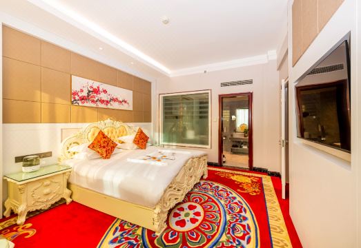 Dun Huang Building HotelOver view