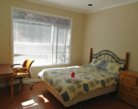 Vancouver airport hostel