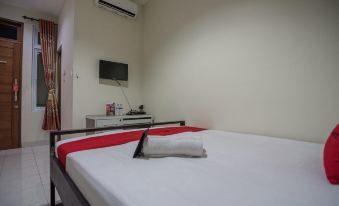 RedDoorz Plus near Semanggi