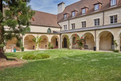 Appart Hotel Odalys City Dijon les Cordeliers Hotel dekat Porte Guillaume