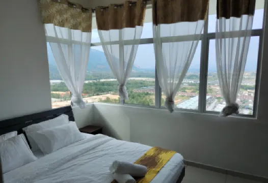 3R2B |6-8pax| Ipoh Top Floor Cozy house @MeruRaya Hotels near Terminal Meru Raya (Terminal Amanjaya)