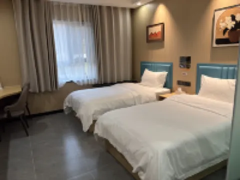 Sanyang Hotel Hotels in Qinggil