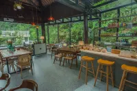 Mid-Levels Homestay - Barer