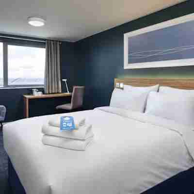 Travelodge Dudley Town Centre Rooms