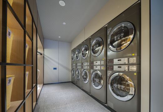 옌지 아투어 호텔