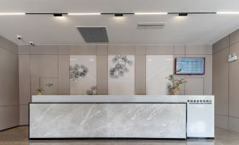 GreenTree Inn Express Hotel (Xuzhou Hubushan Fengchu Food Street)