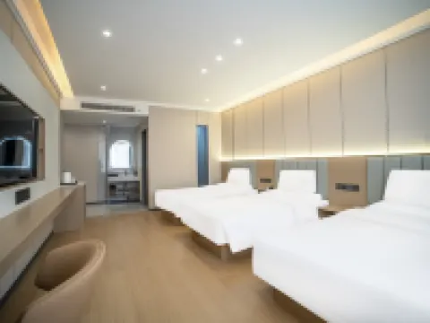 Colorful Danxia Mountain View Meiju Hotel