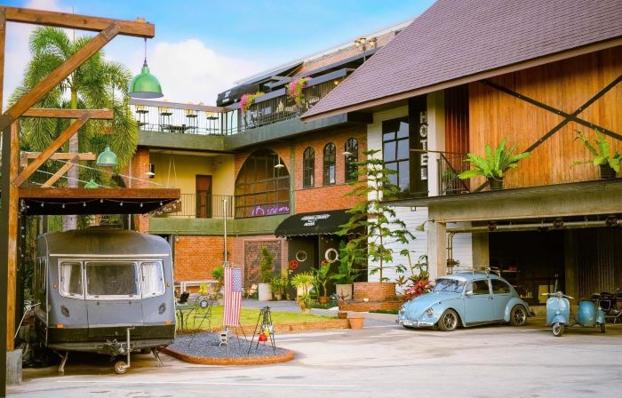Dream Factory Hotel