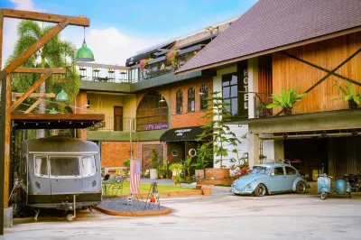 Dream Factory Hotel