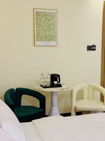 Luguang · Find You Vacation Apartment (Zhuhai Airport) Отели рядом с достопримечательностью «Zhuhai College of Science and Technology»