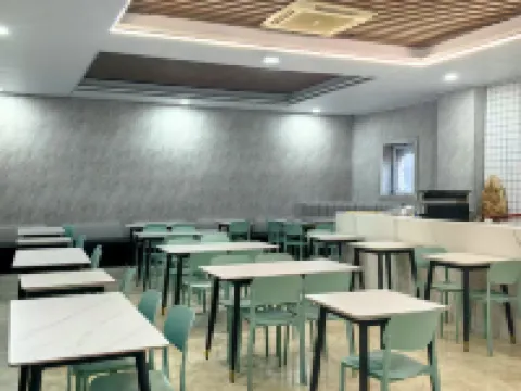 yicheng shangwu  Hotel Hôtels à : Yuanping