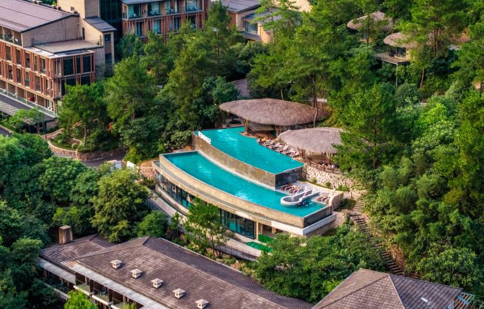 ANJI·JUNLAN LAOZHUANG SHANJU TANGQUAN RESORT HOTEL