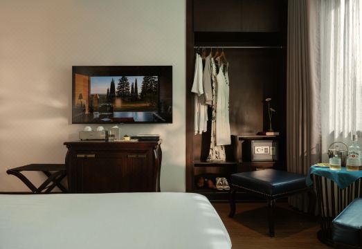 2. 디 오디스 부티..