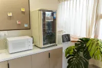 Cat Manor Youth Hostel (Lion Bridge Pedestrian Street Branch in Xuanwu Lake Scenic Area)