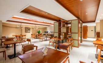 Starway Hotel (Yongcheng Jinboda Square)