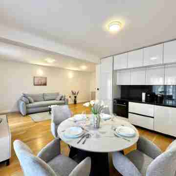 Sunny Bay Apartments Rooms