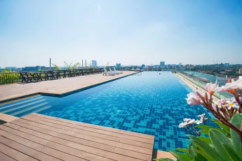 Sky City Hotel Отели в г. Вьентьян