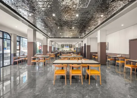 HUANG PLATINUM HOTEL Отели рядом с достопримечательностью «Tian Xiang Garden»