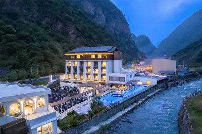 Feili private soup courtyard (Bipenggou scenic spot store) Hotels near Bailong Waterfall