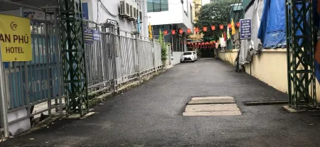 Nha Nghi An Phu Отели рядом с достопримечательностью «Hanoi University of Natural Resources and Environment»