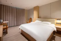 Yingde Yixiu Hotel - parkir