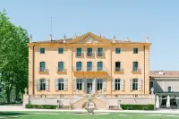 Château de Fonscolombe Hotels in Venelles